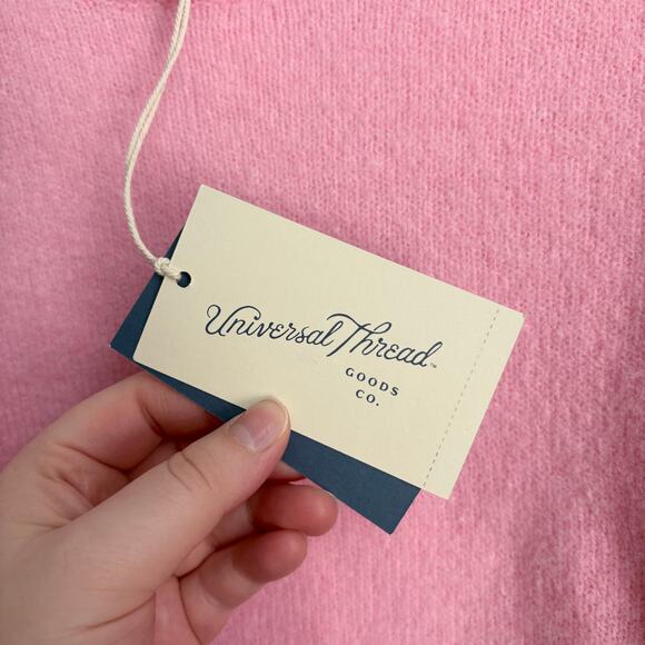 Universal Thread Bubblegum Pink Long Sleeve Cropped Boxy Crewneck Sweater - Picture 3 of 11